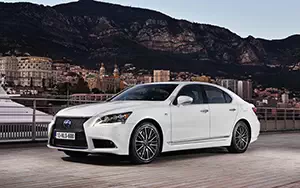   Lexus LS600h F Sport - 2012