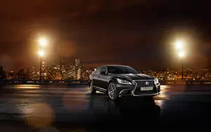   Lexus LS600h F Sport - 2012