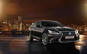   Lexus LS600h F Sport - 2012