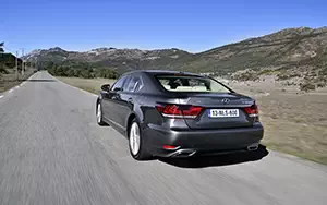   Lexus LS600h L - 2012