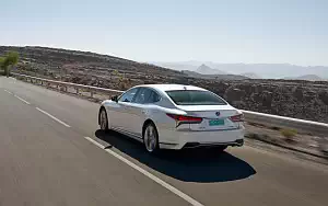   Lexus LS 500h AWD (Sonic White) - 2017