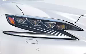   Lexus LS 500h AWD (Sonic White) - 2017