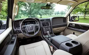   Lincoln Navigator - 2015