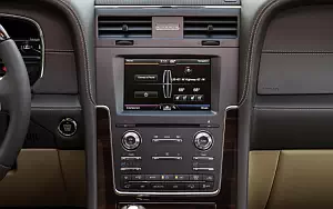   Lincoln Navigator - 2015
