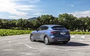   Maserati Levante GT Hybrid (Azzurro Astro) - 2021