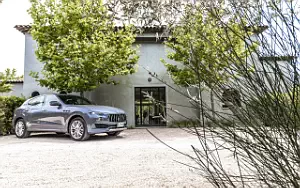   Maserati Levante GT Hybrid (Azzurro Astro) - 2021