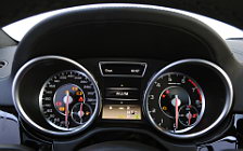   Mercedes-Benz ML63 AMG - 2012