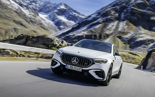  Mercedes-AMG E 53 HYBRID 4MATIC+ - 2024
