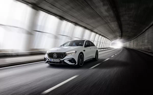   Mercedes-AMG E 53 HYBRID 4MATIC+ - 2024