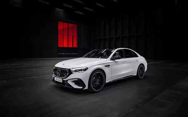   Mercedes-AMG E 53 HYBRID 4MATIC+ - 2024
