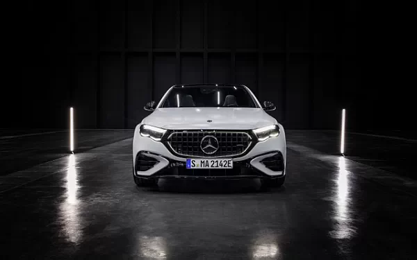   Mercedes-AMG E 53 HYBRID 4MATIC+ - 2024