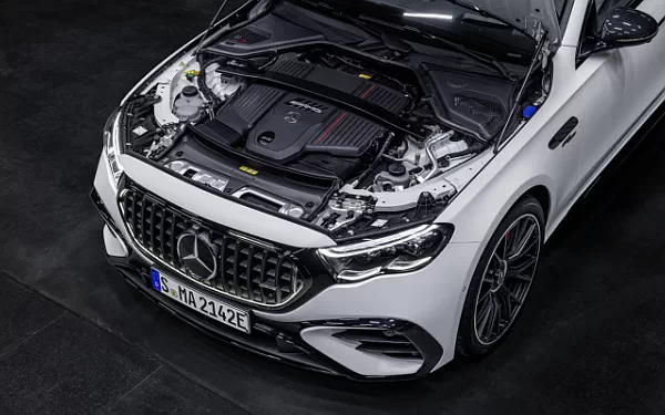   Mercedes-AMG E 53 HYBRID 4MATIC+ - 2024
