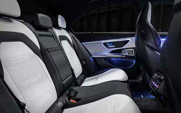   Mercedes-AMG E 53 HYBRID 4MATIC+ - 2024