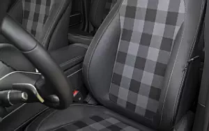   Mercedes-Benz G 450 d Stronger Than the 1980s - 2025