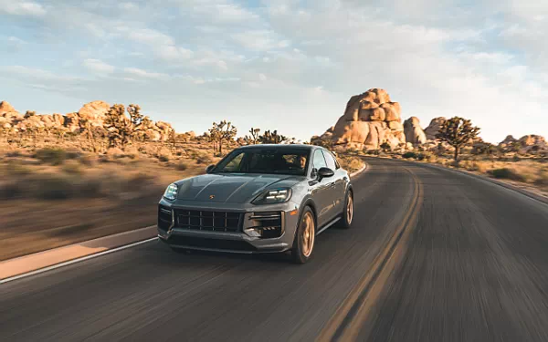  Porsche Cayenne Turbo GT US-spec - 2023