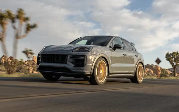   Porsche Cayenne Turbo GT US-spec - 2023