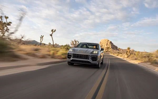   Porsche Cayenne Turbo GT US-spec - 2023