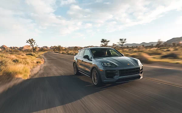   Porsche Cayenne Turbo GT US-spec - 2023