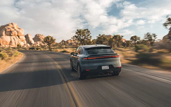   Porsche Cayenne Turbo GT US-spec - 2023