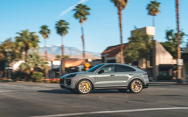  Porsche Cayenne Turbo GT US-spec - 2023
