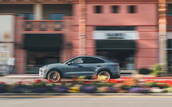   Porsche Cayenne Turbo GT US-spec - 2023