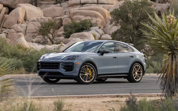   Porsche Cayenne Turbo GT US-spec - 2023