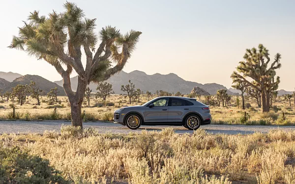   Porsche Cayenne Turbo GT US-spec - 2023
