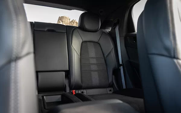   Porsche Cayenne Turbo GT US-spec - 2023