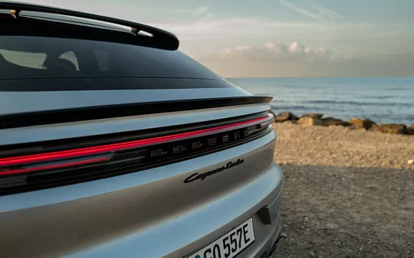   Porsche Cayenne Turbo E-Hybrid Coupe - 2023