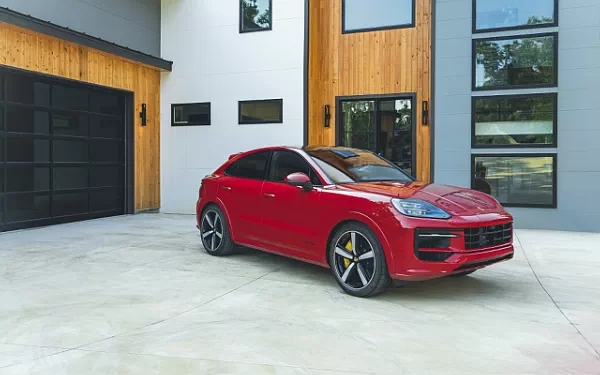   Porsche Cayenne GTS Coupe (Carmine Red) - 2024