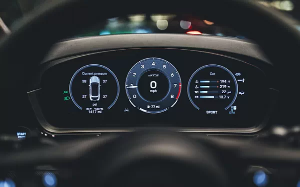   Porsche Cayenne GTS Coupe - 2024