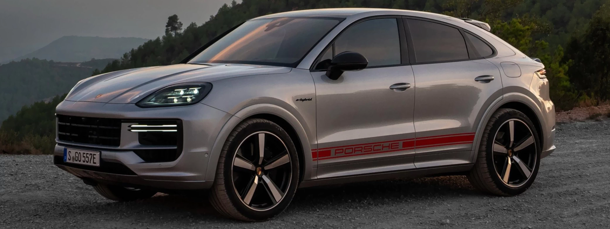   Porsche Cayenne Turbo E-Hybrid Coupe - 2023 - Car wallpapers