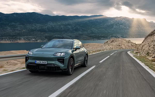   Porsche Cayenne Turbo Electric - 2026