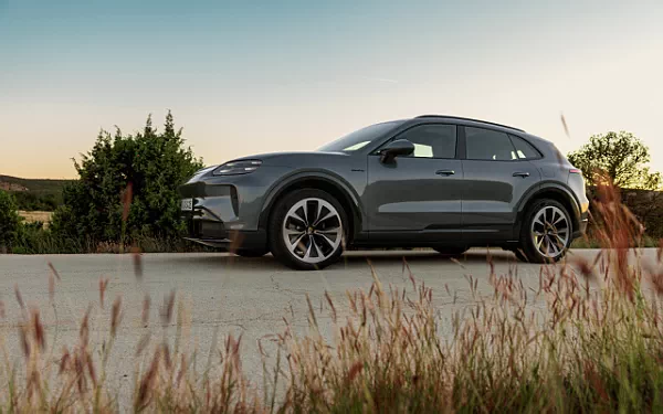   Porsche Cayenne Electric - 2026