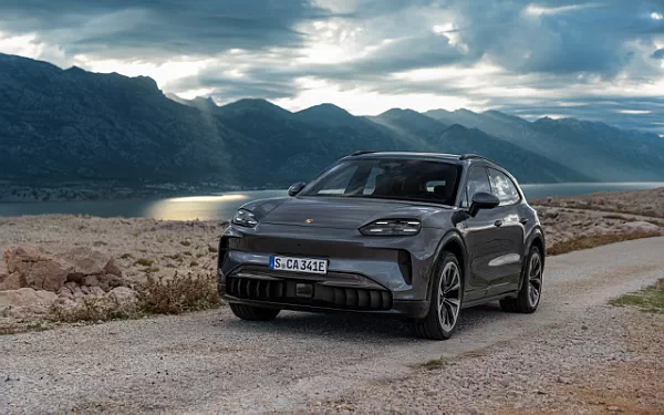   Porsche Cayenne Electric - 2026