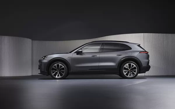   Porsche Cayenne Electric - 2026