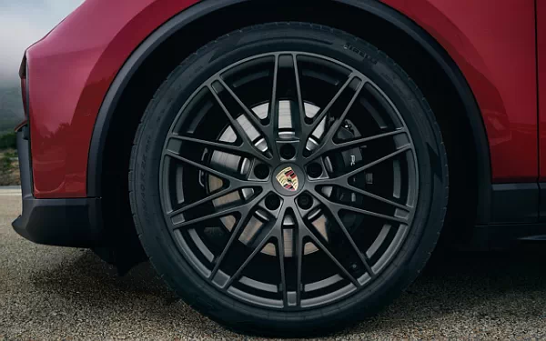   Porsche Macan GTS - 2025