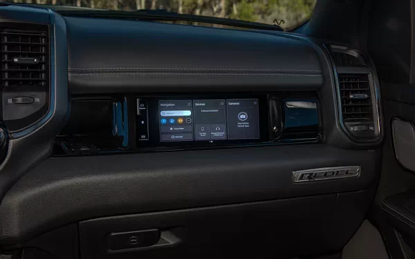   Ram 1500 Rebel (Hydro Blue/Diamond Black) - 2024