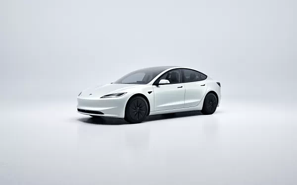   Tesla Model 3 Standard - 2025