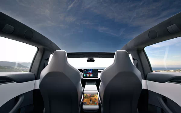   Tesla Model S Plaid - 2025