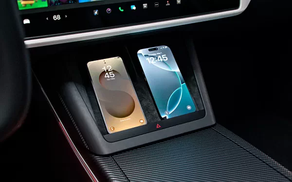   Tesla Model S Plaid - 2025