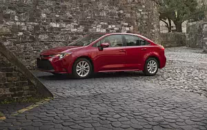   Toyota Corolla LE Sedan US-spec - 2019