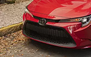   Toyota Corolla LE Sedan US-spec - 2019