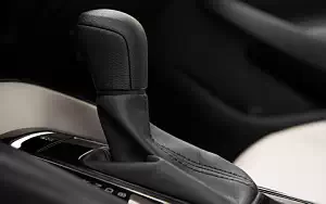   Toyota Corolla LE Sedan US-spec - 2019
