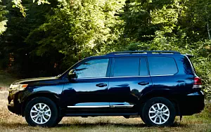   Toyota Land Cruiser 200 US-spec - 2016