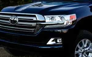   Toyota Land Cruiser 200 US-spec - 2016