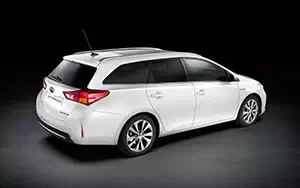   Toyota Auris Touring Sports Hybrid - 2013