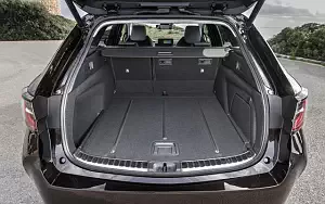   Toyota Corolla Touring Sports Hybrid 2.0L - 2019