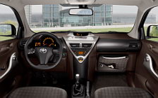   Toyota iQ - 2009