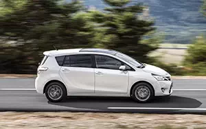   Toyota Verso - 2013